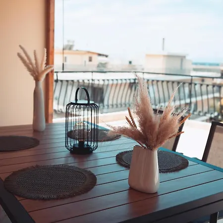 Horizon Apartment *
